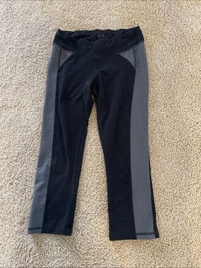 Champion Black and Gray Athletic Leggings EUC